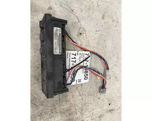 INTERNATIONAL 4300 Dash  Console Switch