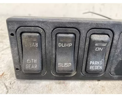 INTERNATIONAL 4300 Dash  Console Switch