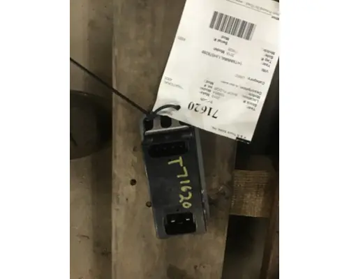 INTERNATIONAL 4300 Dash  Console Switch