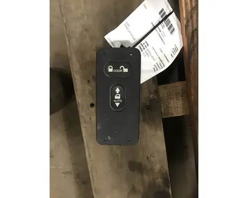 INTERNATIONAL 4300 Dash  Console Switch
