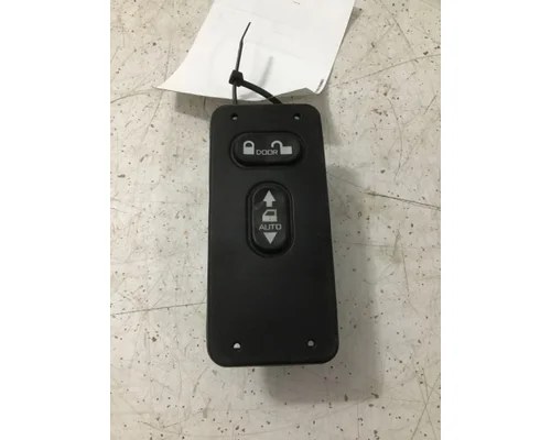 INTERNATIONAL 4300 Dash / Console Switch