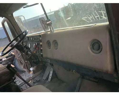 INTERNATIONAL 4300 Dash Assembly