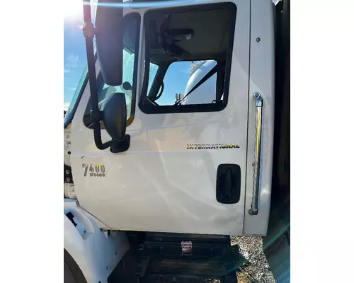 INTERNATIONAL 4300 Door Assembly, Front