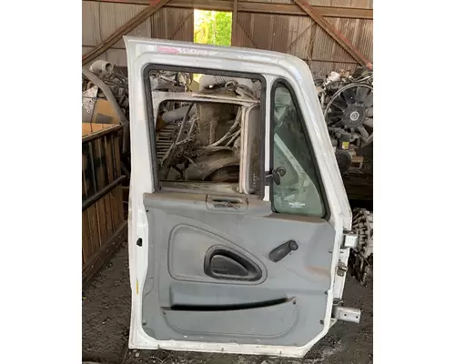 INTERNATIONAL 4300 Door Assembly, Front