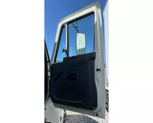 INTERNATIONAL 4300 Door Assembly, Front