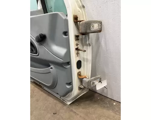 INTERNATIONAL 4300 Door Assembly, Front