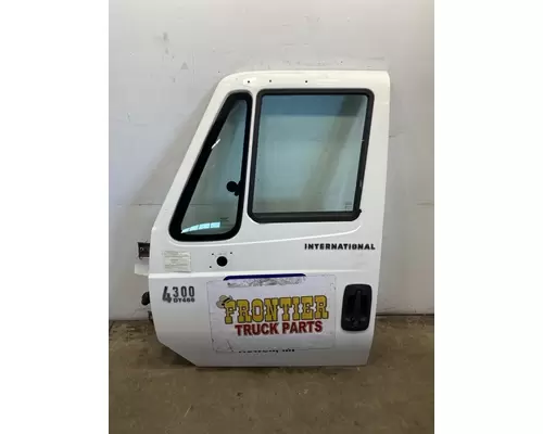 INTERNATIONAL 4300 Door Assembly, Front