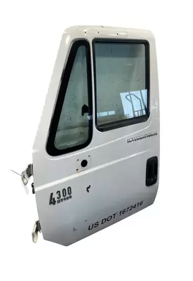 INTERNATIONAL 4300 Door Assembly, Front