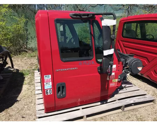 INTERNATIONAL 4300 Door Assembly, Front