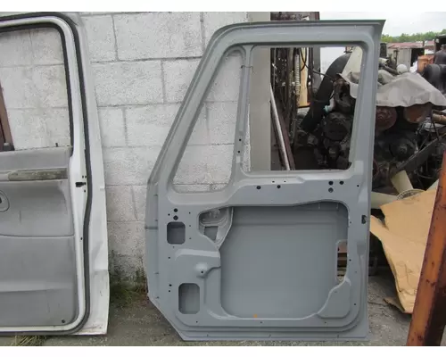 INTERNATIONAL 4300 Door Assembly, Front