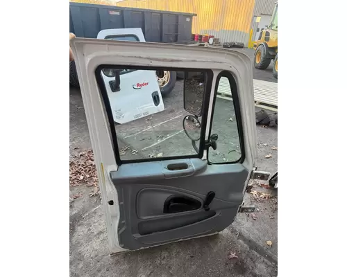 INTERNATIONAL 4300 Door Assembly, Front