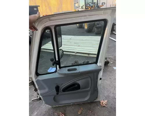 INTERNATIONAL 4300 Door Assembly, Front