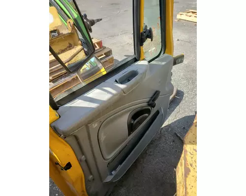 INTERNATIONAL 4300 Door Assembly, Front