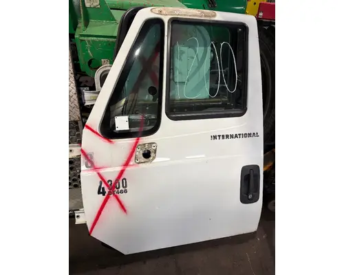 INTERNATIONAL 4300 Door Assembly, Front