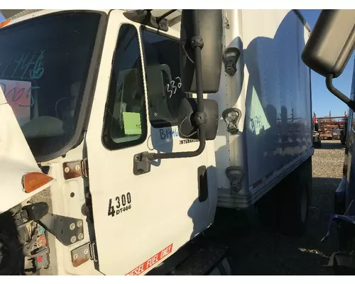INTERNATIONAL 4300 Door Assembly, Front