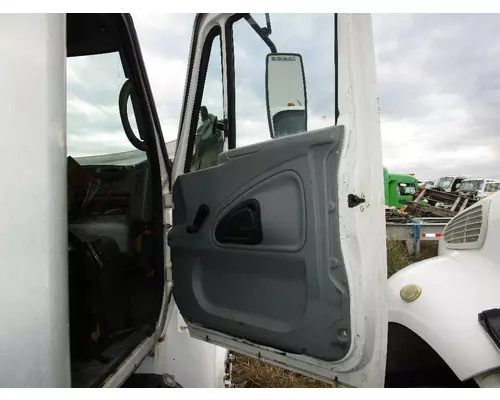 INTERNATIONAL 4300 Door Assembly, Front