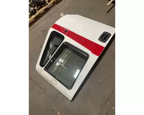INTERNATIONAL 4300 Door Assembly, Front