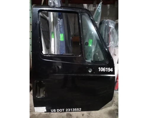 INTERNATIONAL 4300 Door Assembly, Front