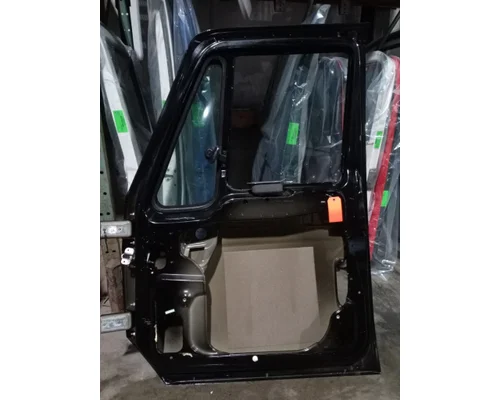 INTERNATIONAL 4300 Door Assembly, Front