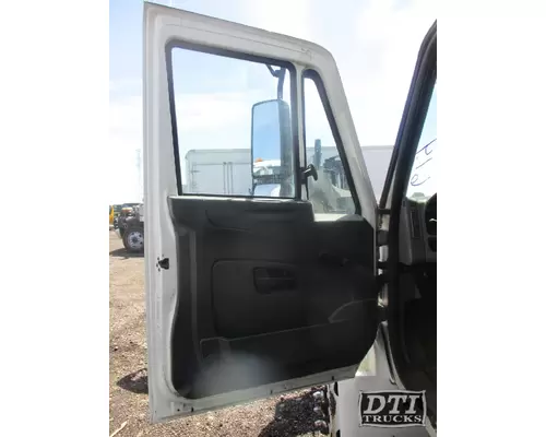 INTERNATIONAL 4300 Door Assembly, Front