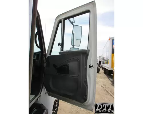 INTERNATIONAL 4300 Door Assembly, Front