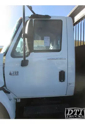 INTERNATIONAL 4300 Door Assembly, Front