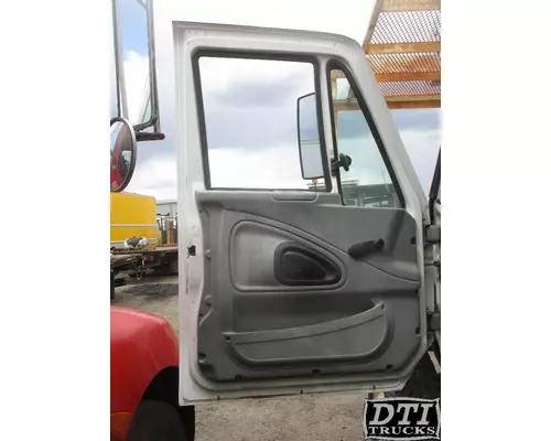 INTERNATIONAL 4300 Door Assembly, Front