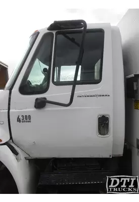 INTERNATIONAL 4300 Door Assembly, Front