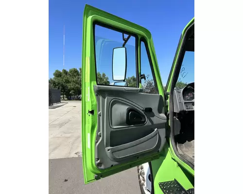 INTERNATIONAL 4300 Door Assembly, Front