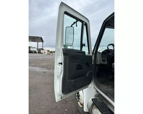 INTERNATIONAL 4300 Door Assembly, Front