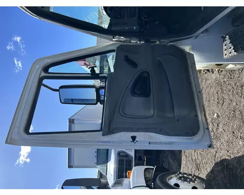 INTERNATIONAL 4300 Door Assembly, Front