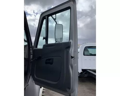 INTERNATIONAL 4300 Door Assembly, Front