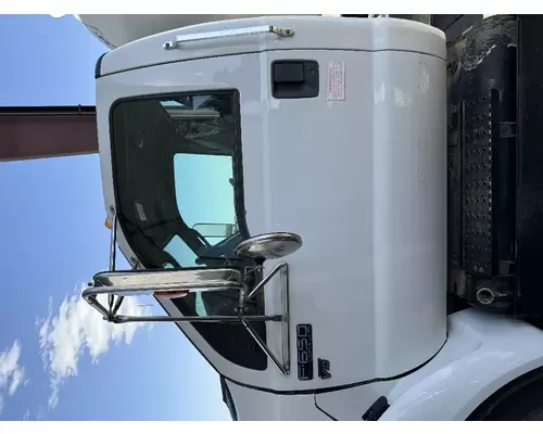 INTERNATIONAL 4300 Door Assembly, Front