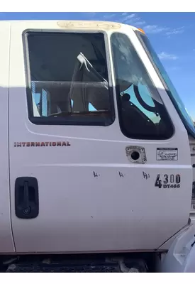 INTERNATIONAL 4300 Door Assembly, Front