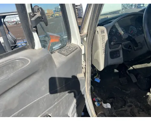 INTERNATIONAL 4300 Door Assembly, Front