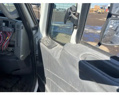 INTERNATIONAL 4300 Door Assembly, Front