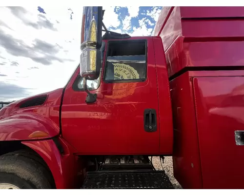 INTERNATIONAL 4300 Door Assembly, Front