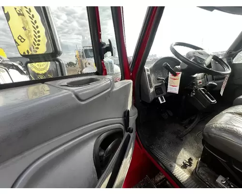 INTERNATIONAL 4300 Door Assembly, Front