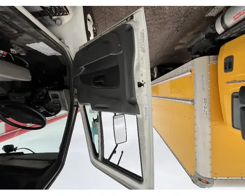 INTERNATIONAL 4300 Door Assembly, Front
