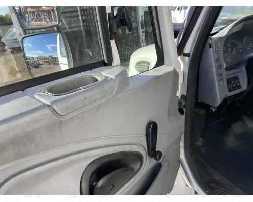 INTERNATIONAL 4300 Door Assembly, Front