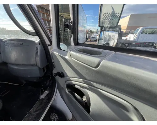 INTERNATIONAL 4300 Door Assembly, Front