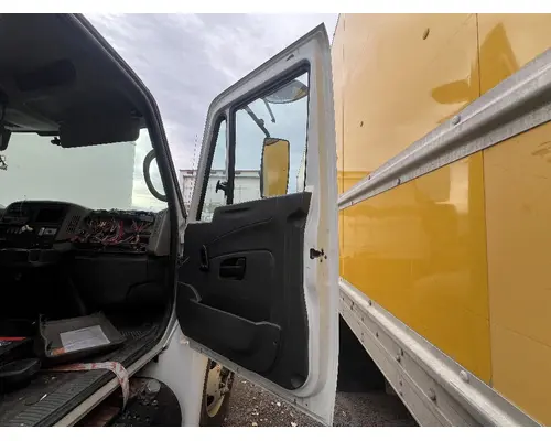 INTERNATIONAL 4300 Door Assembly, Front