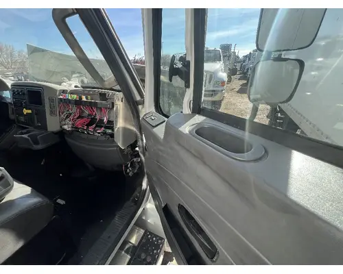 INTERNATIONAL 4300 Door Assembly, Front