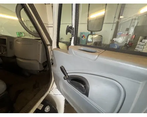 INTERNATIONAL 4300 Door Assembly, Front