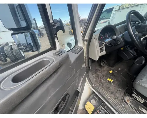 INTERNATIONAL 4300 Door Assembly, Front