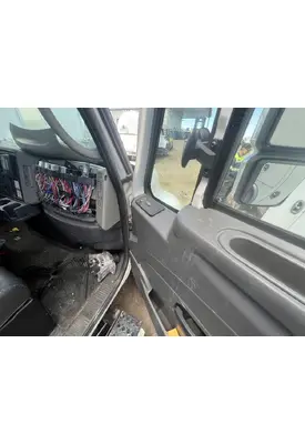 INTERNATIONAL 4300 Door Assembly, Front