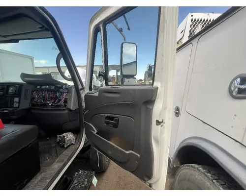 INTERNATIONAL 4300 Door Assembly, Front