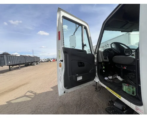 INTERNATIONAL 4300 Door Assembly, Front