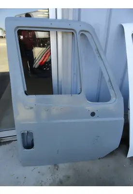 INTERNATIONAL 4300 Door Assembly, Front