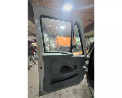 INTERNATIONAL 4300 Door Assembly, Front